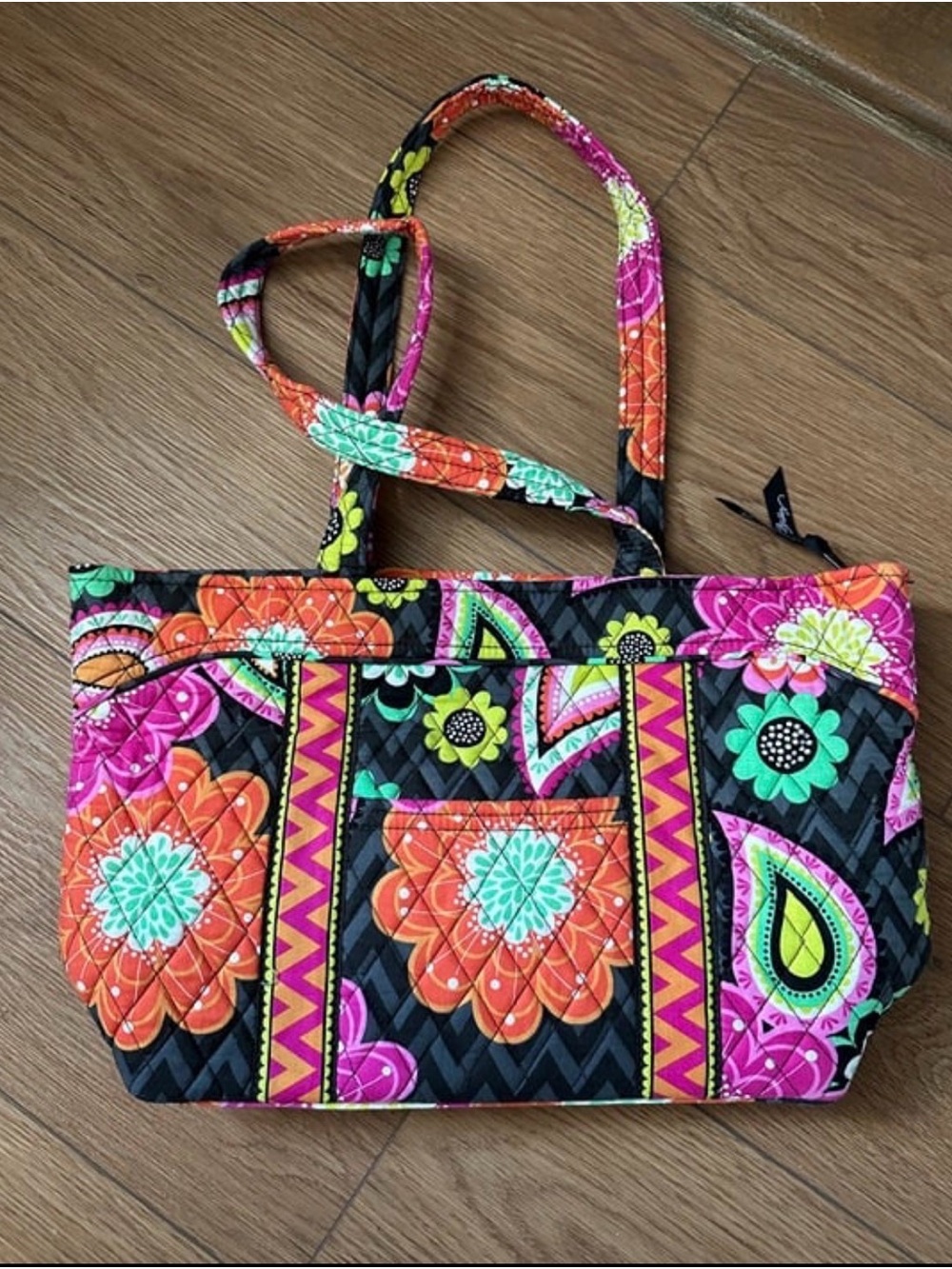 Vera Bradley Mandy Shoulder Bag | Ziggy Zinnia Retired Print Quilted Tote